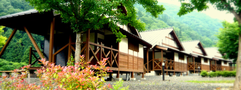 滝と渓流の高山キャンプ場