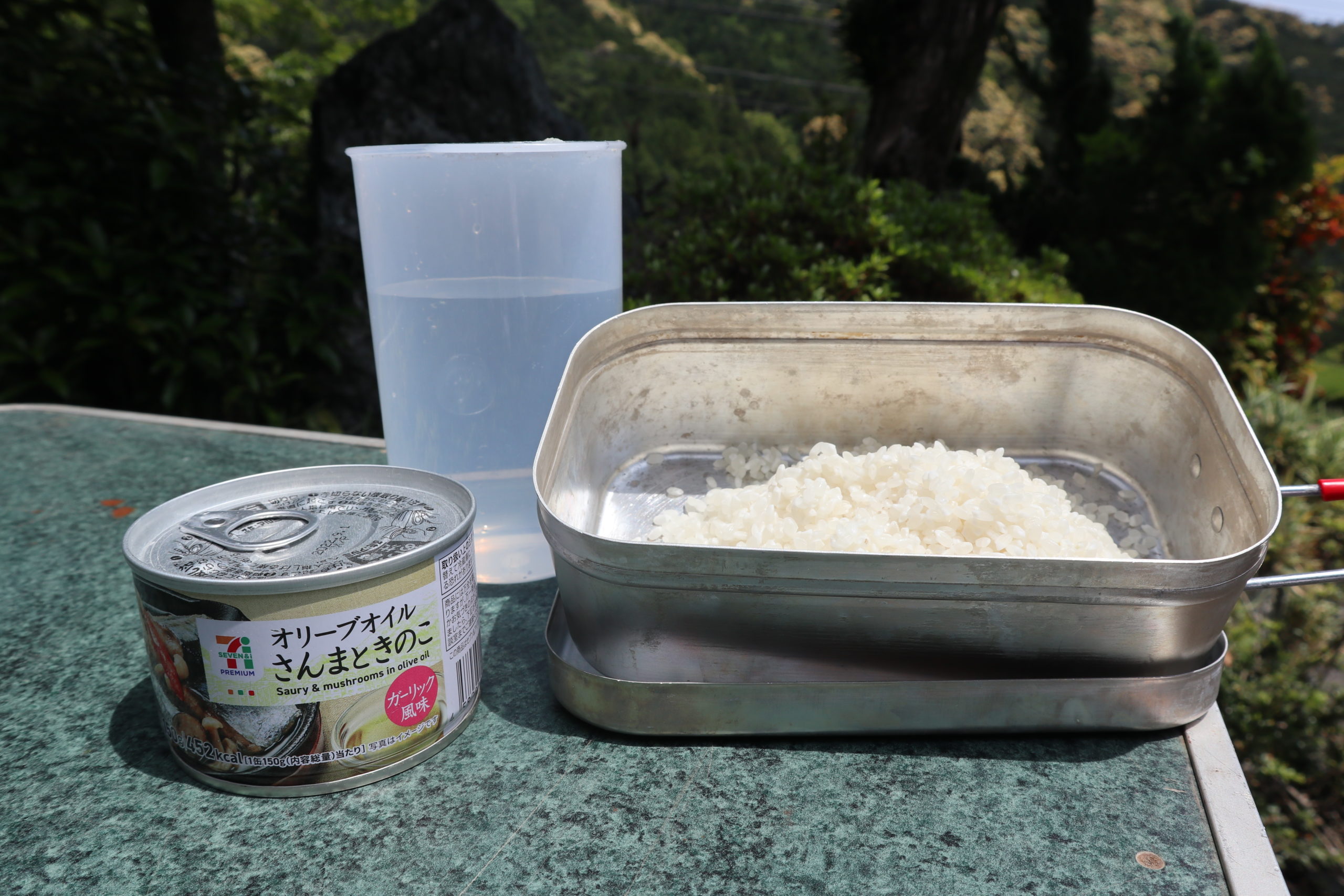 オリーブオイルのさんまときのこ